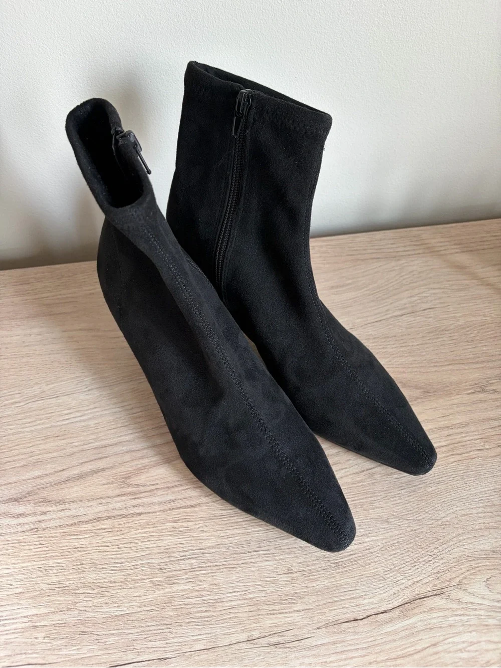 Steve Madden Black Suede Pointed Toe Ankle Boots with Kitten Heel